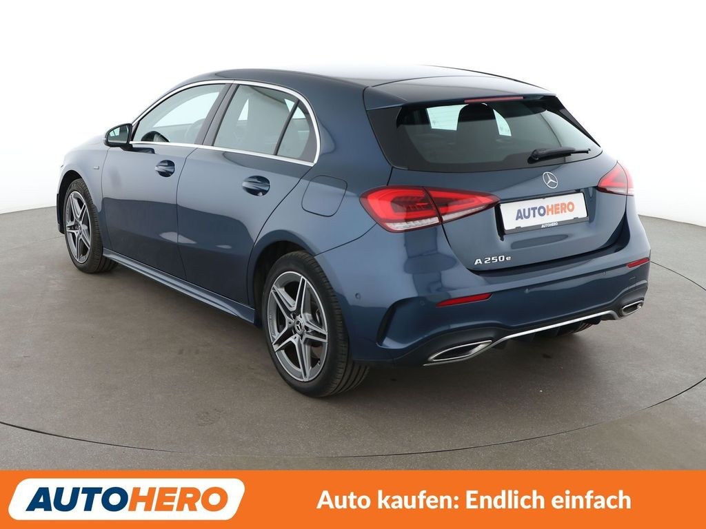 نمای دیگر مرسدس بنز A 250e AMG Line اتوماتیک*NAVI*VC*TEMPO*CAM*PDC*SHZ*