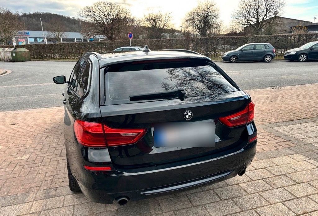 نمای دیگر بی ام و G31 530D