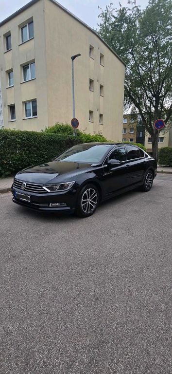 نمای دیگر فولکس واگن پاسات b8 2.0 TDI وضعیت عالی