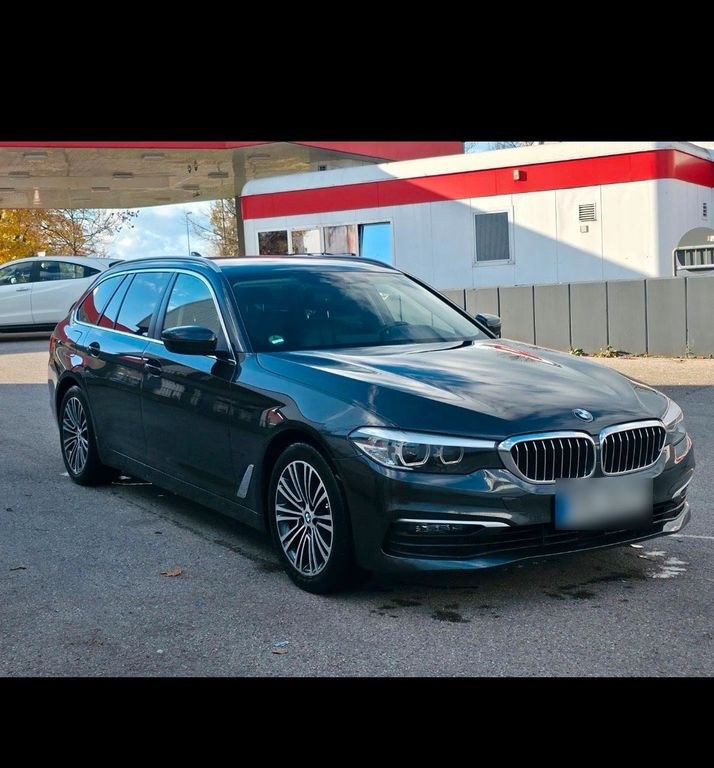 بی ام و بی ام و 520d Touring - G31 - Luxury Line - 2. ...