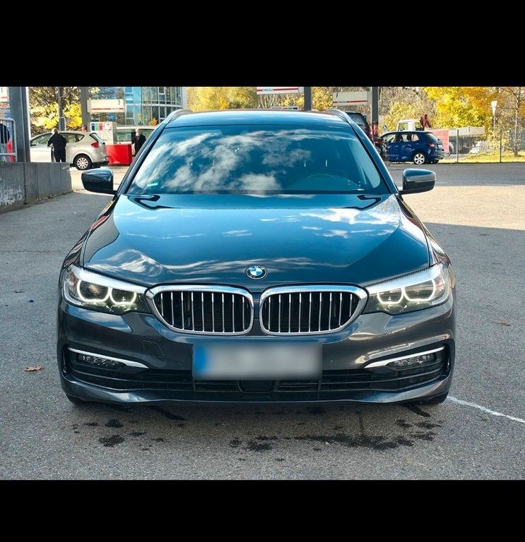 نمای دیگر بی ام و بی ام و 520d Touring - G31 - Luxury Line - 2. ...