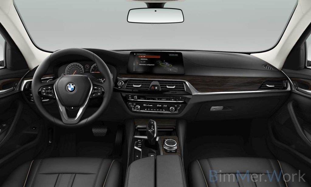 نمای دیگر بی ام و 530i لوکس لاین دوربین HUD راحتی SoftCl دزدگیر