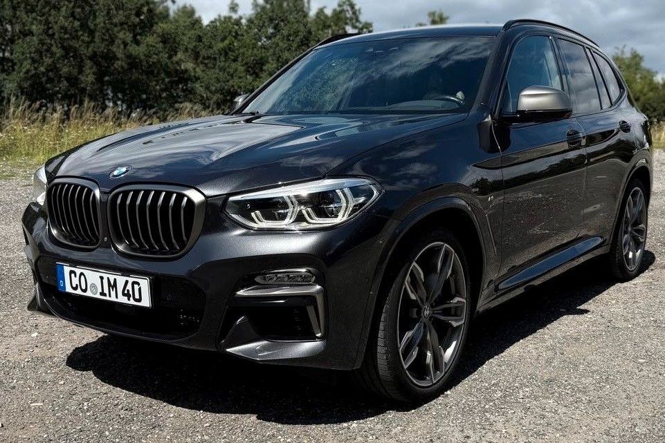 نمای دیگر بی ام و X3 M40i AHK پانوراما H&K 21" HUD چرم کامل ام-پکیج