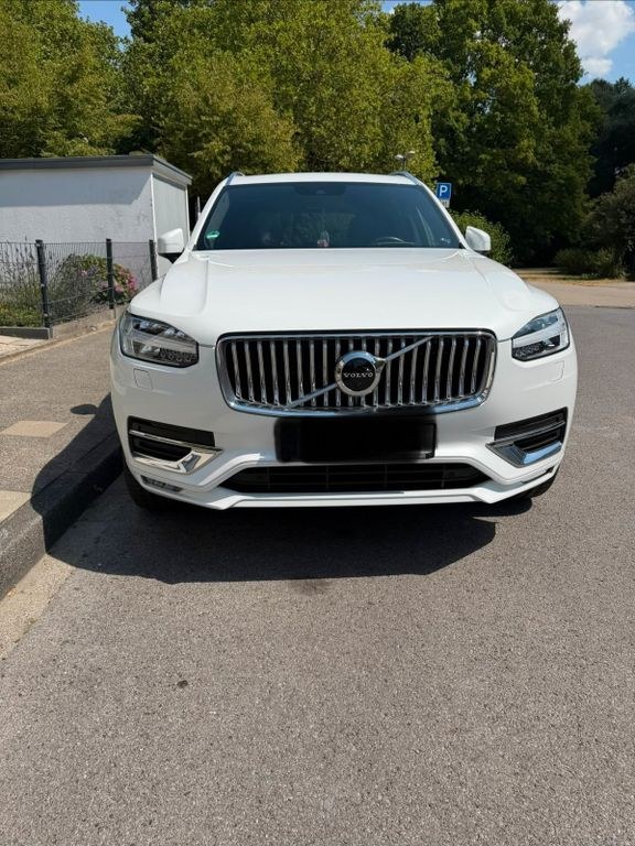 ولوو XC90 اینسکریپشن