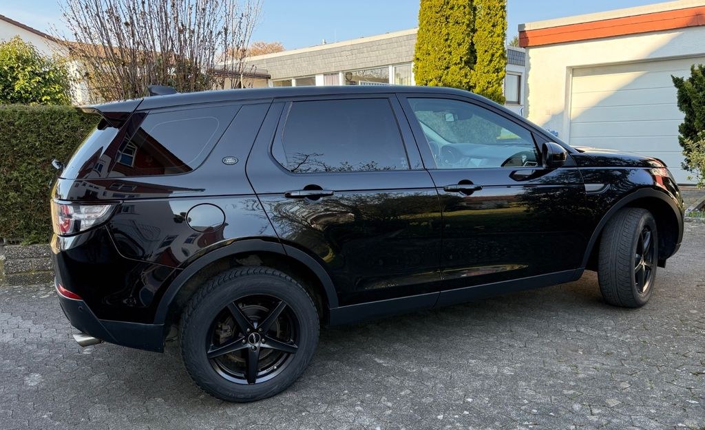 نمای دیگر لندروور Discovery Sport AUTOMATIK 4WD AHK Winter PDC