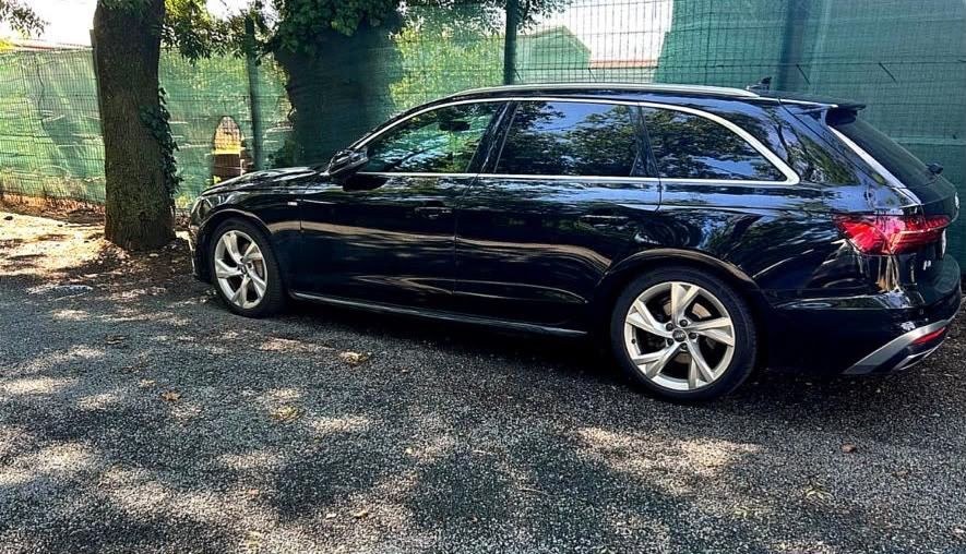 نمای دیگر آئودی A4 کواترو 2X-اس لاین 2l TDI 204 PS