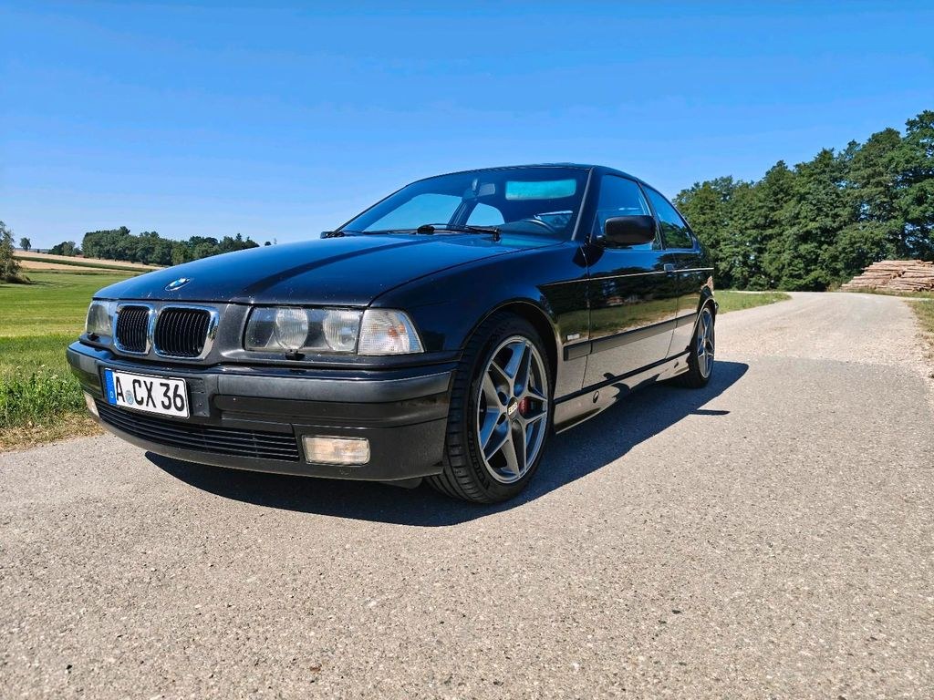 بی ام و E36 323ti کامپکت