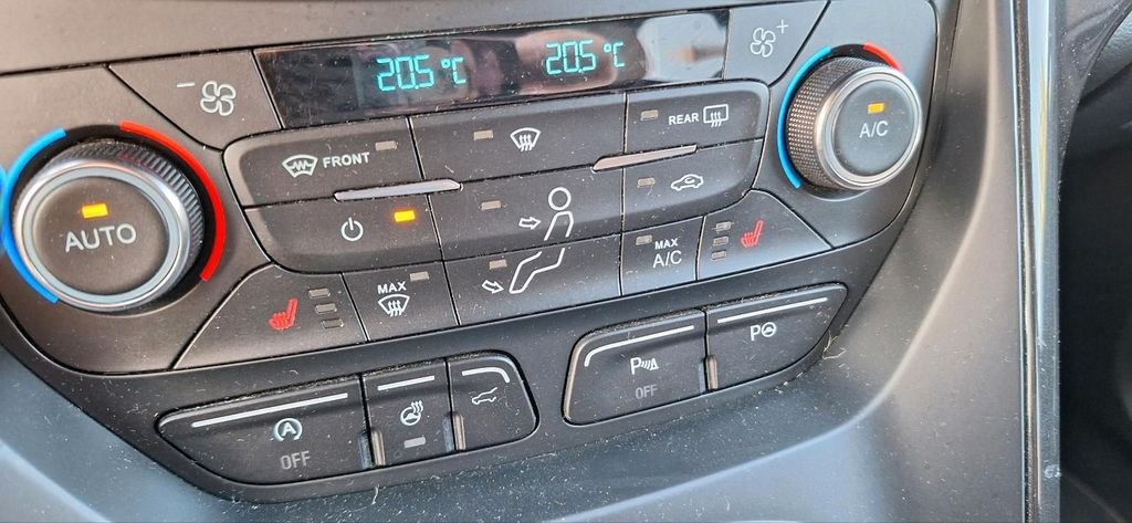 نمای دیگر فورد Kuga 1,5 St line Automatikgetriebe