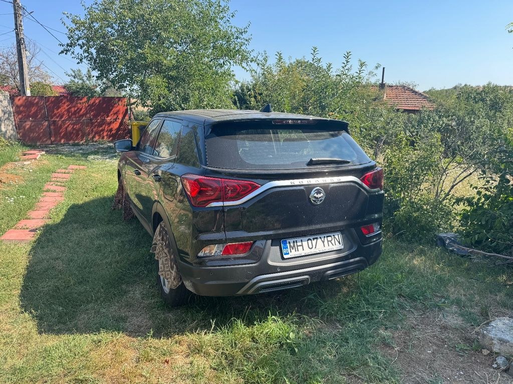 نمای دیگر سانگیانگ کوراندو 4x4