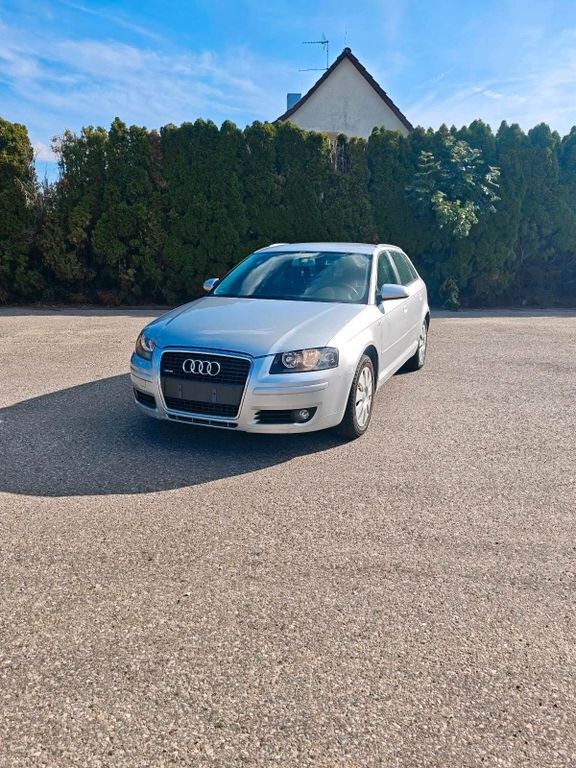 آئودی A3 8P کواترو 2.0 TDI با AHK