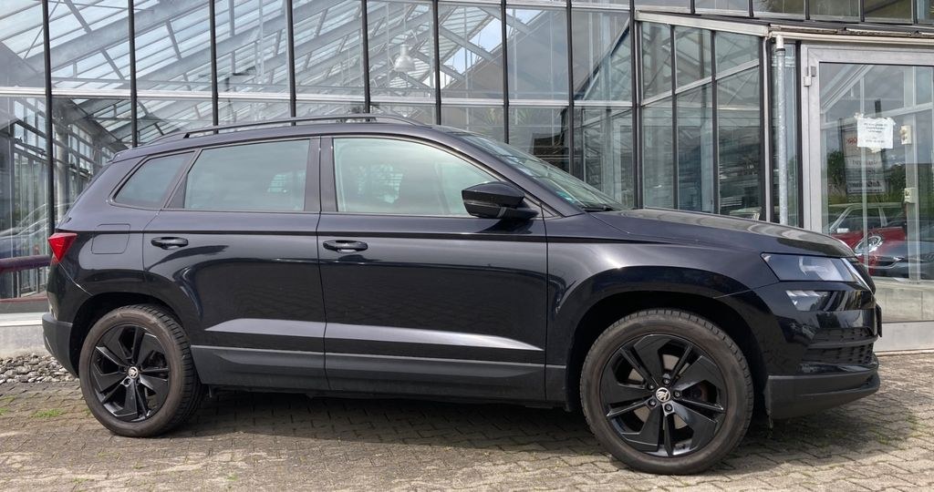 نمای دیگر اشکودا کاروک امبیشن 4x4 ناوی کلمبوس 8x آلومینیوم DAB+