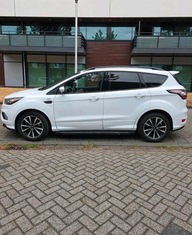 نمای دیگر فورد کوگا 1,5 TDCI
