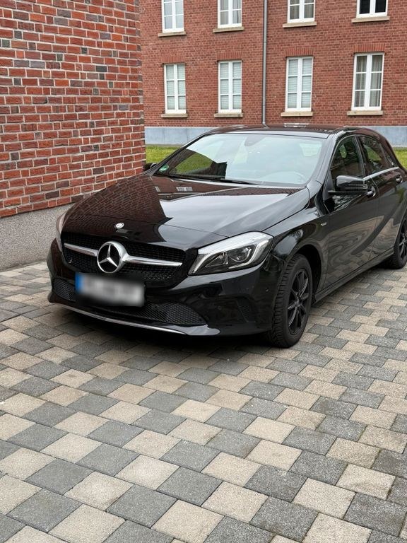 مرسدس بنز A 180 | TÜV 04/2028 87400km