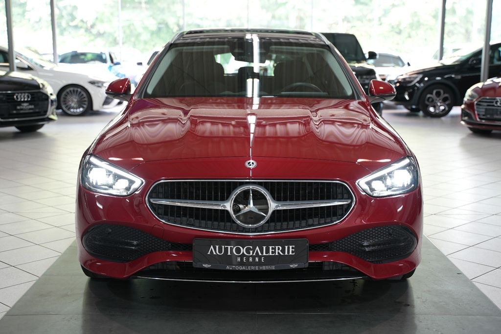 نمای دیگر مرسدس بنز C 220 d 4Matic*HUD*پانوراما*DISTR*کمک حفظ خط*دوربین*حافظه