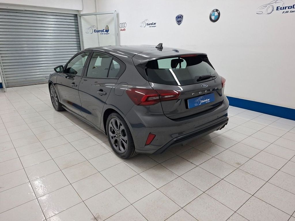 نمای دیگر فورد فوکوس ST-لاین 1.5 اکوبلو 120cv