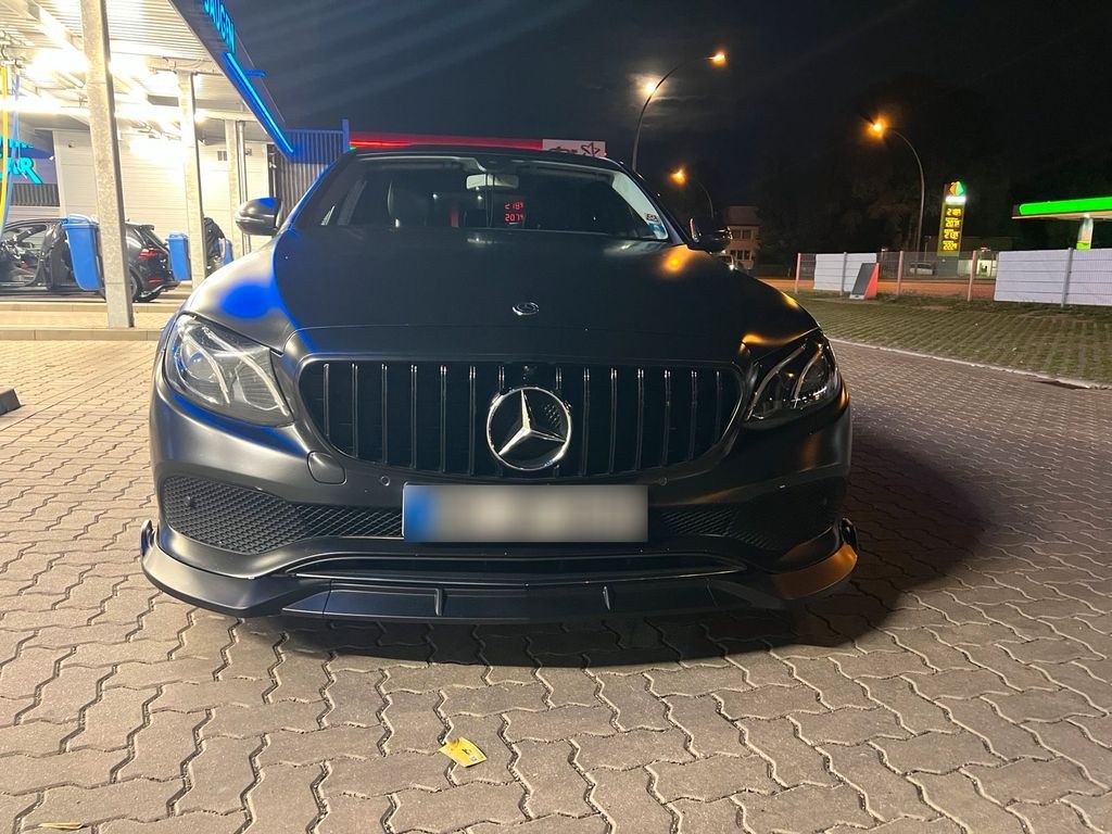 نمای دیگر مرسدس بنز Mercedes E220d Ex-Taxi | Top gepfleg