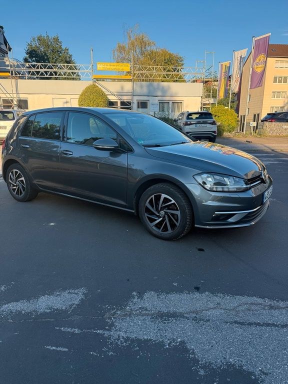 نمای دیگر فولکس واگن گلف 7 جوئین 1.0 TSI 86 PS | 9...