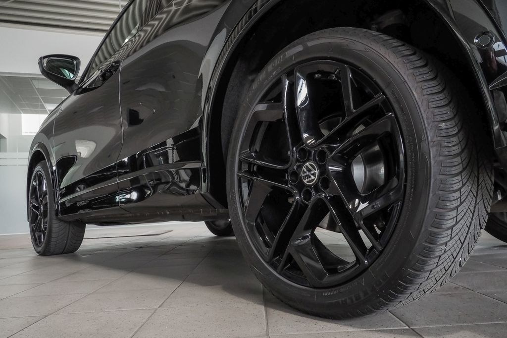 نمای دیگر فولکس واگن تیگوان R-Line 2,0 l TDI, DSG, پانوراما, چهار فصل