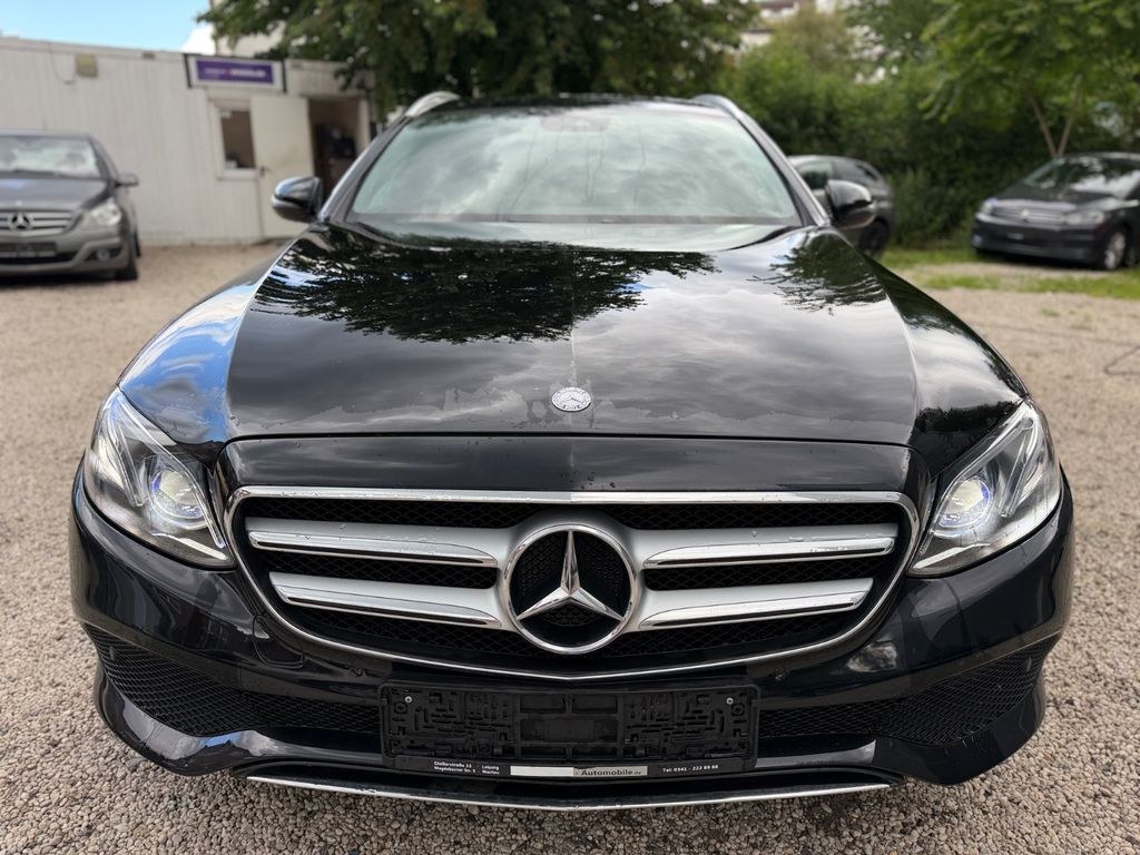 نمای دیگر مرسدس بنز E 220d T-Modell/MULTIBEAM/NAVI/R-CAM/SHZ/AHK/EU6