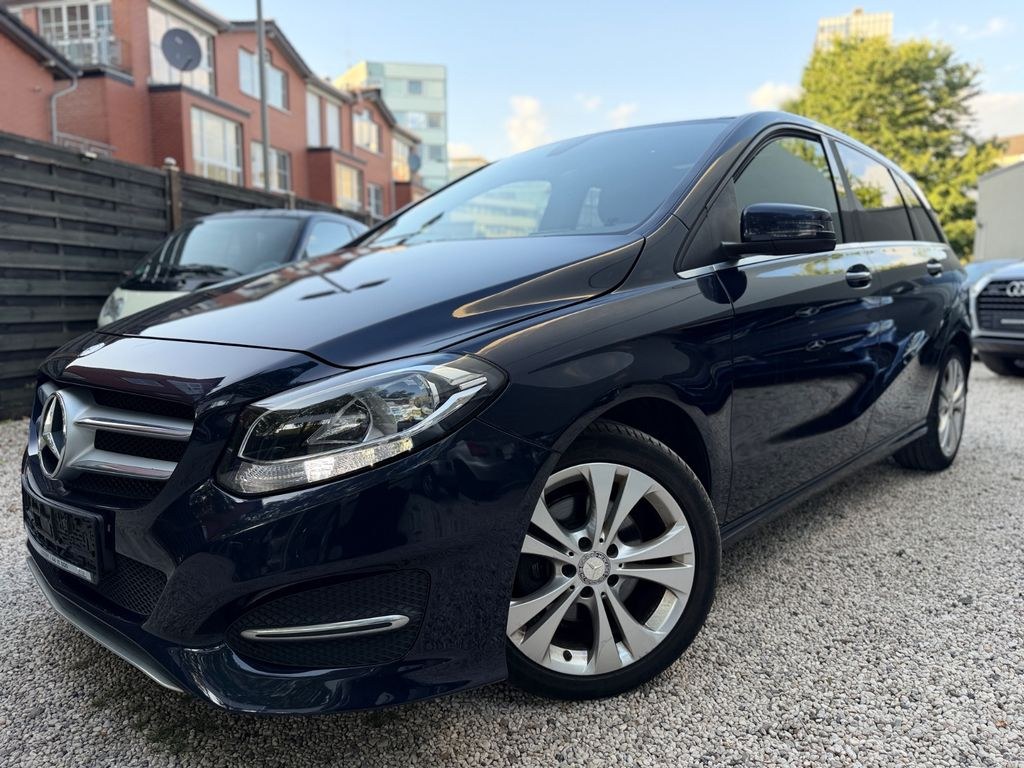 مرسدس بنز B 220 CDI/AUT./چرم/NAVI/PANO/R-CAM/AHK/SHZ/EU6