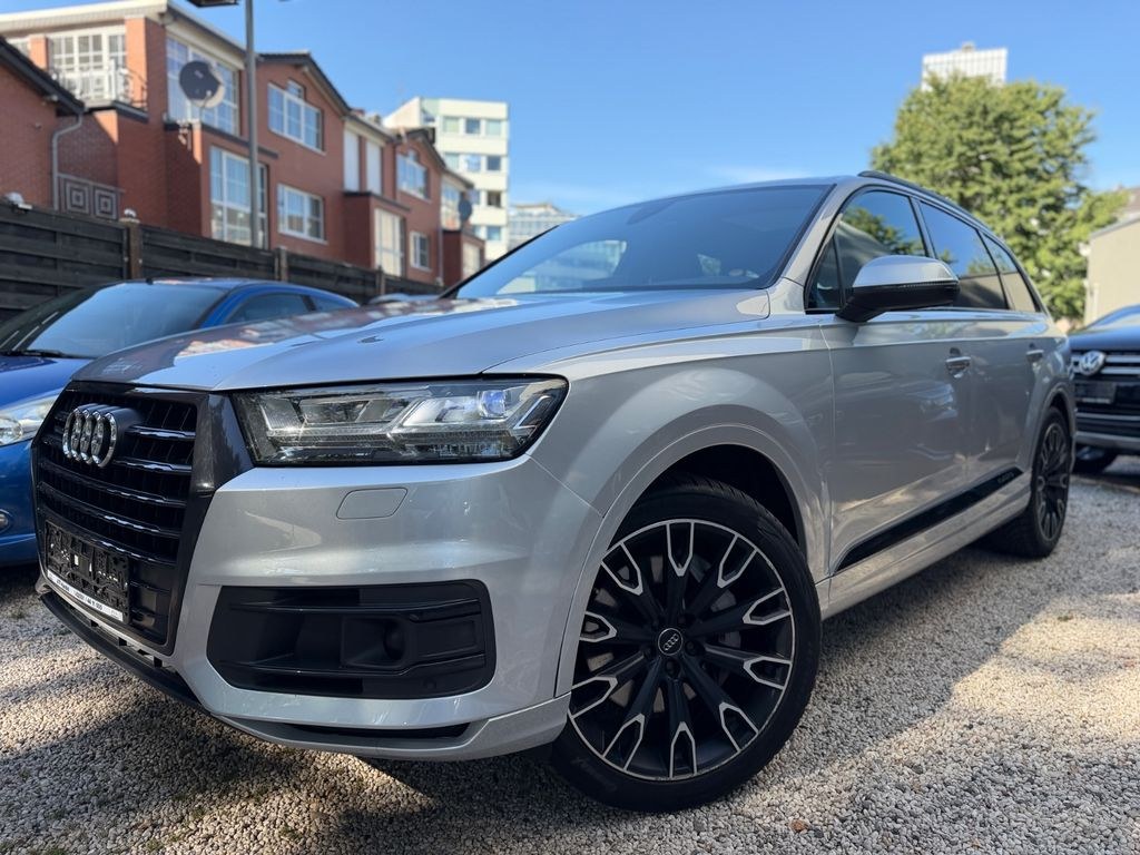 آئودی Q7 3.0TDI*S-LINE*7 نفره*پانوراما/مجازی/ناوی/دوربین عقب