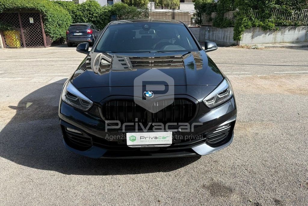 نمای دیگر بی ام و 118d 5 در بیزینس ادونتیج