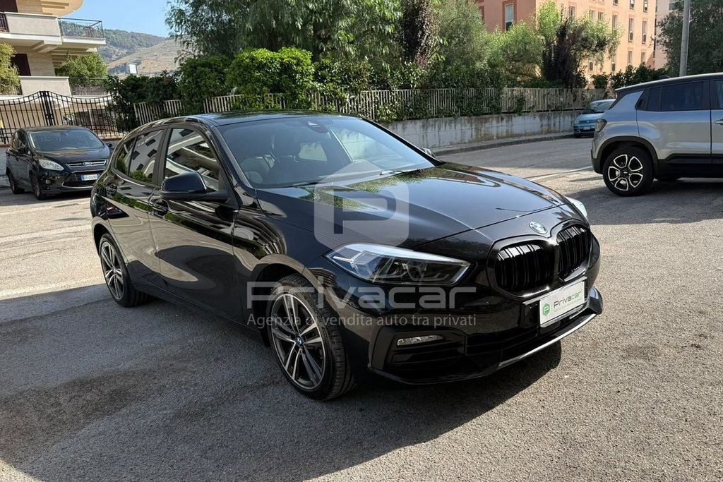 نمای دیگر بی ام و 118d 5 در بیزینس ادونتیج