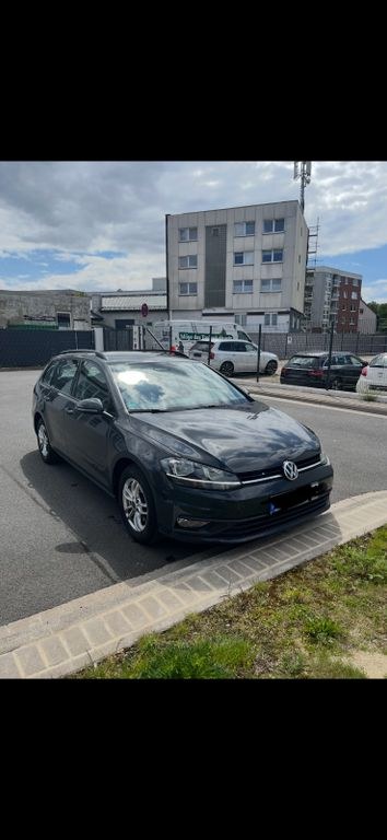 فولکس واگن گلف 1.6 TDI ترندلاین واریانت ترندلاین