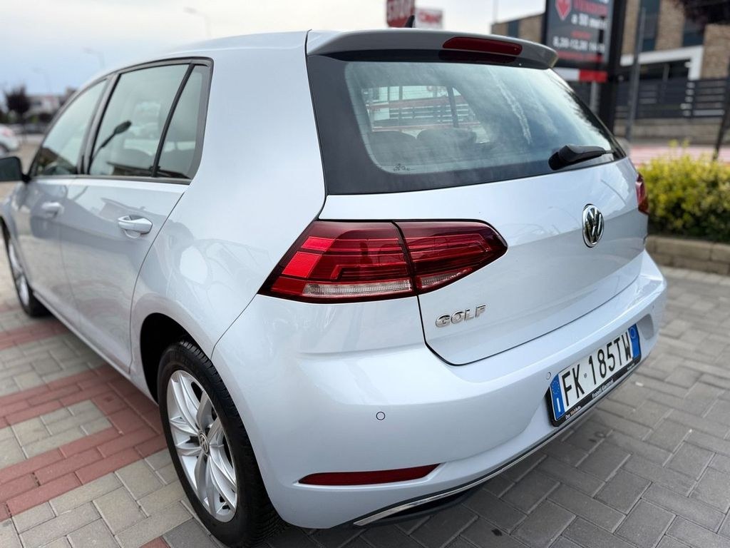 نمای دیگر فولکس واگن گلف 1.6 TDI 115 CV 5p. اسپورت نئوپاته