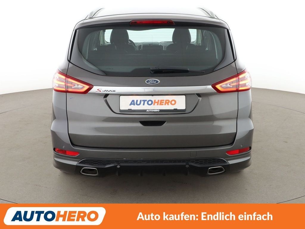 نمای دیگر فورد اس-مکس 2.0 TDCi تیتانیوم*ACC*PDC*SHZ*