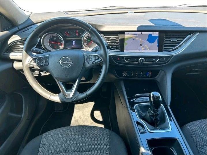 نمای دیگر اوپل اینسیگنیا B اسپورت‌تورر 2,0 دیزل *T...