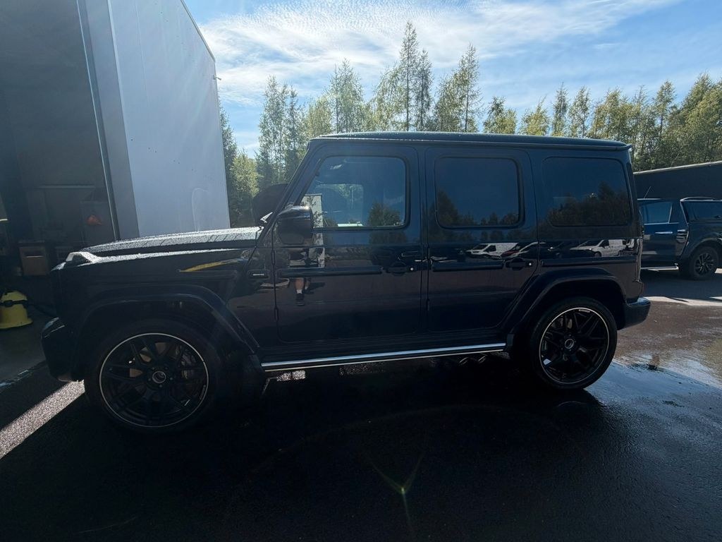 نمای دیگر مرسدس بنز ANDERE G Station AMG G 63