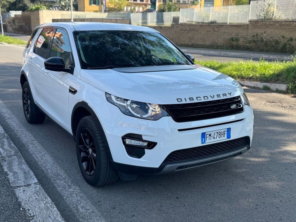 نمای دیگر لندروور Discovery Sport 2.0 TD4 150 CV HSE Lu