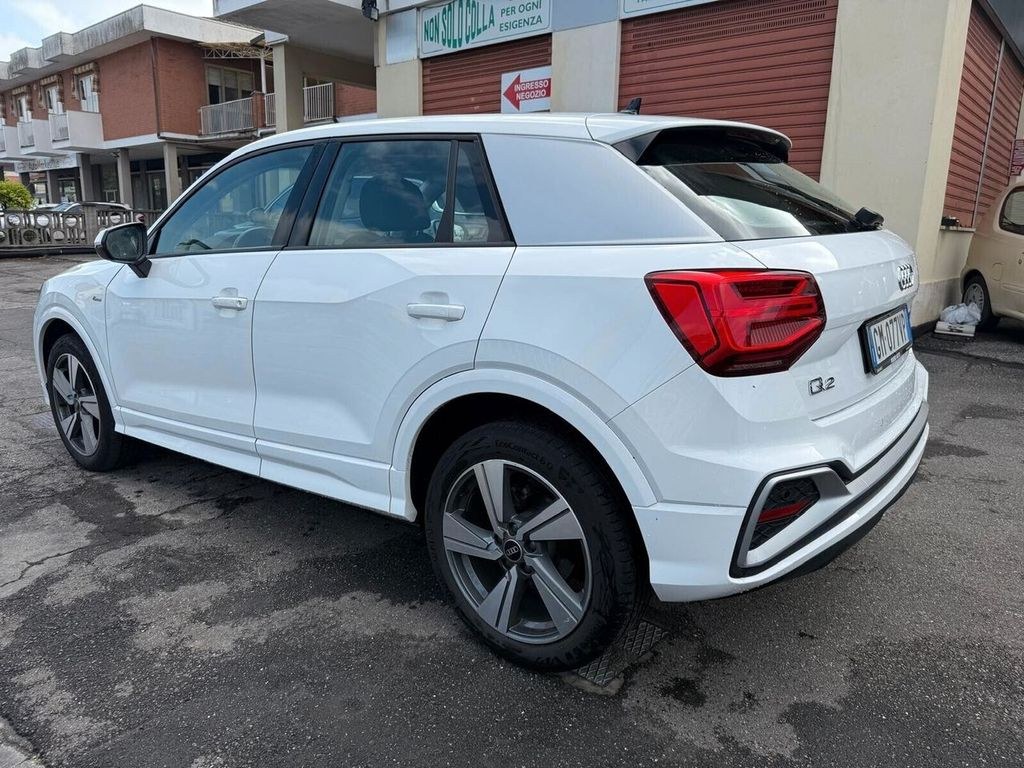 نمای دیگر آئودی Q2 30 TDI اس ترونیک لاین ادیشن تک مالک