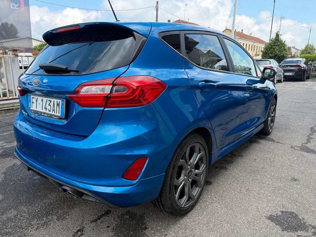 نمای دیگر فورد فیستا 1.1 85 CV 5 در ST-Line 2019