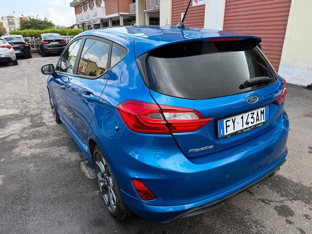 نمای دیگر فورد فیستا 1.1 85 CV 5 در ST-Line 2019