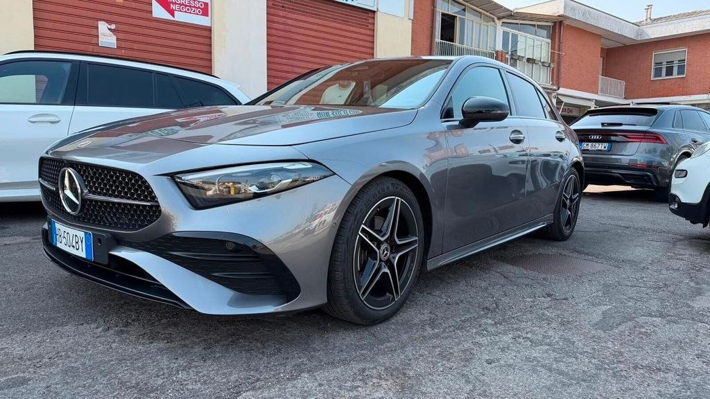 نمای دیگر سایر مرسدس بنز A 200 d اتوماتیک AMG لاین پرمیوم