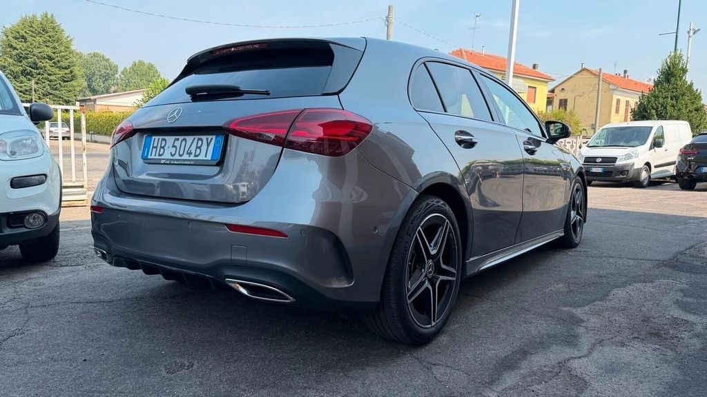 نمای دیگر سایر مرسدس بنز A 200 d اتوماتیک AMG لاین پرمیوم
