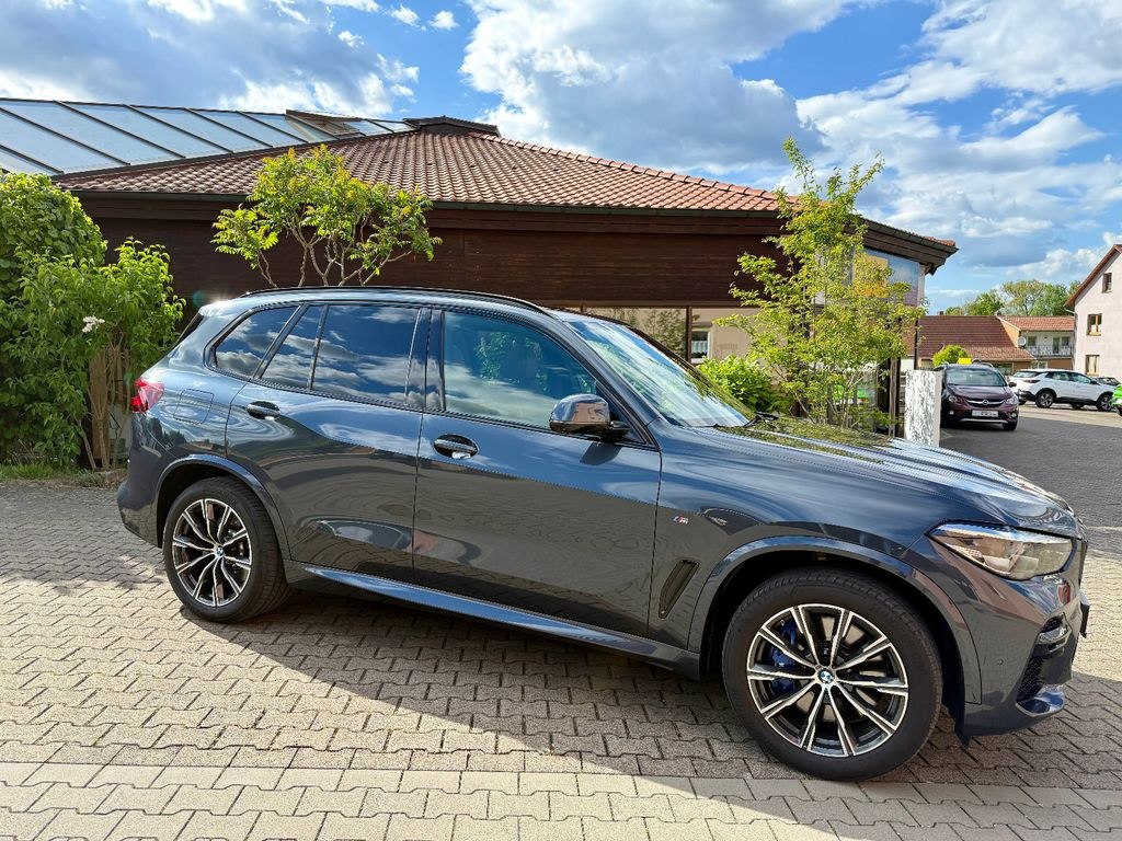 نمای دیگر بی ام و X5 40d، AHK، رادار 360°
