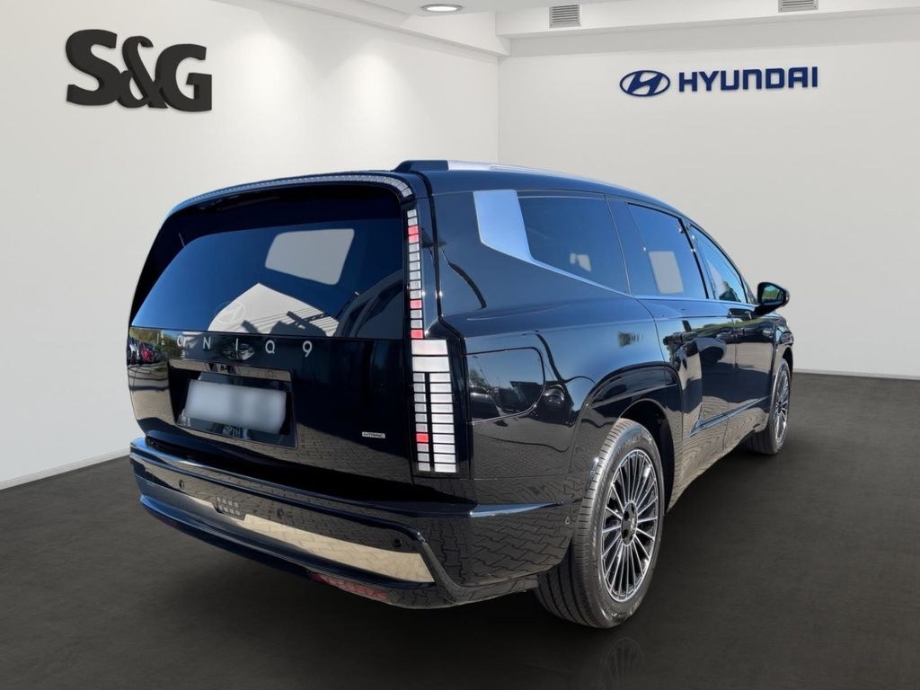 نمای دیگر هیوندای آیونیک 9 یونیک 4WD*7 سرنشین*پانوراما*HUD*ناوی*چرم*36