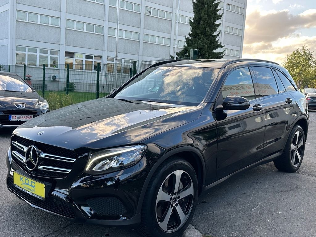 نمای دیگر مرسدس بنز GLC 220d 4Matic AMG استایلینگ