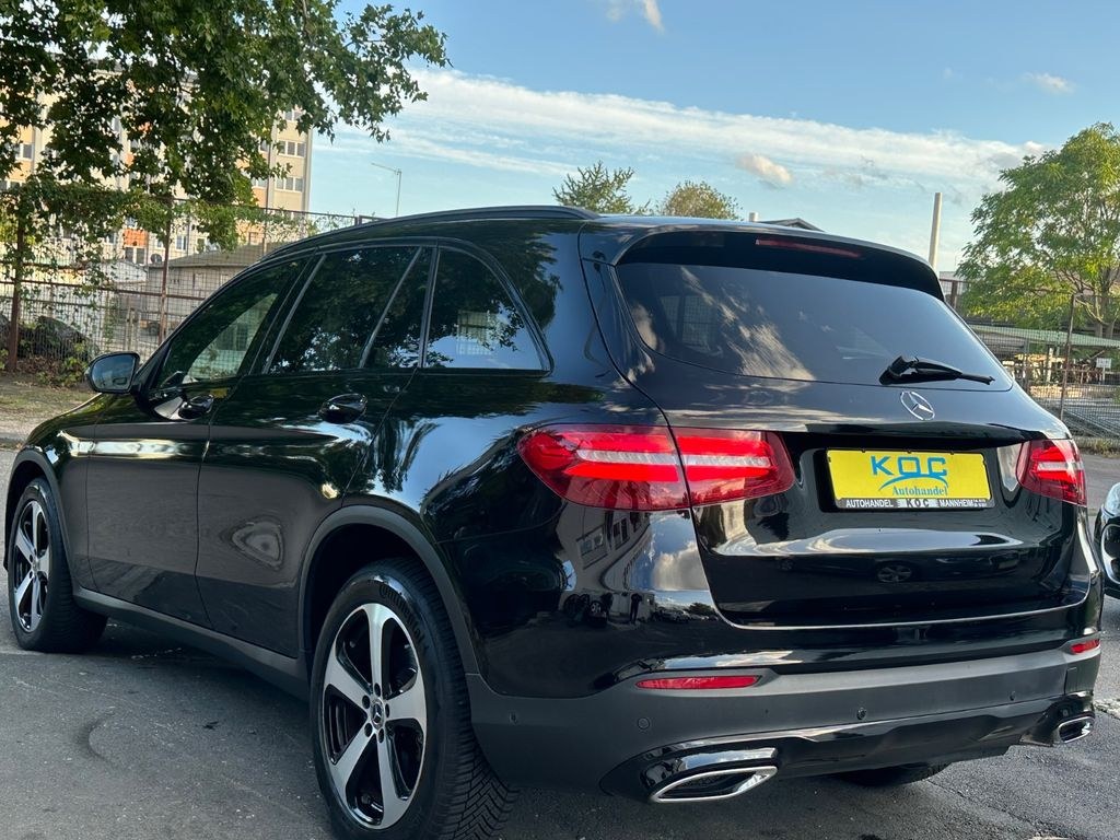 نمای دیگر مرسدس بنز GLC 220d 4Matic AMG استایلینگ