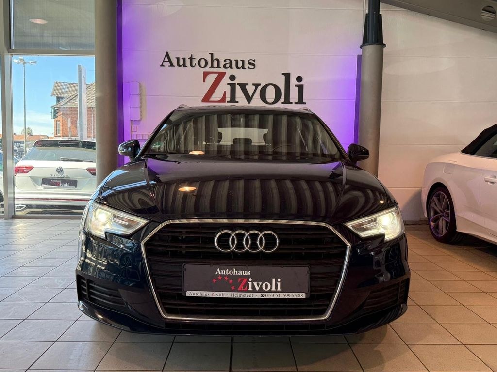 نمای دیگر آئودی A3 اسپرت‌بک 1.0 TFSI/PDC/بی‌زنون/گرمکن صندلی/کولر