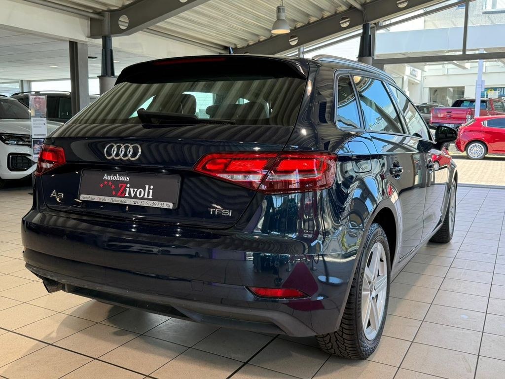 نمای دیگر آئودی A3 اسپرت‌بک 1.0 TFSI/PDC/بی‌زنون/گرمکن صندلی/کولر