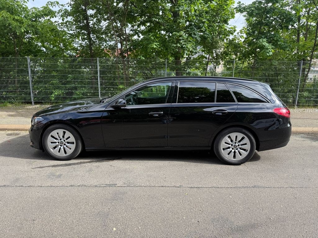 نمای دیگر مرسدس بنز C 220 d 4MATIC T هدآپ