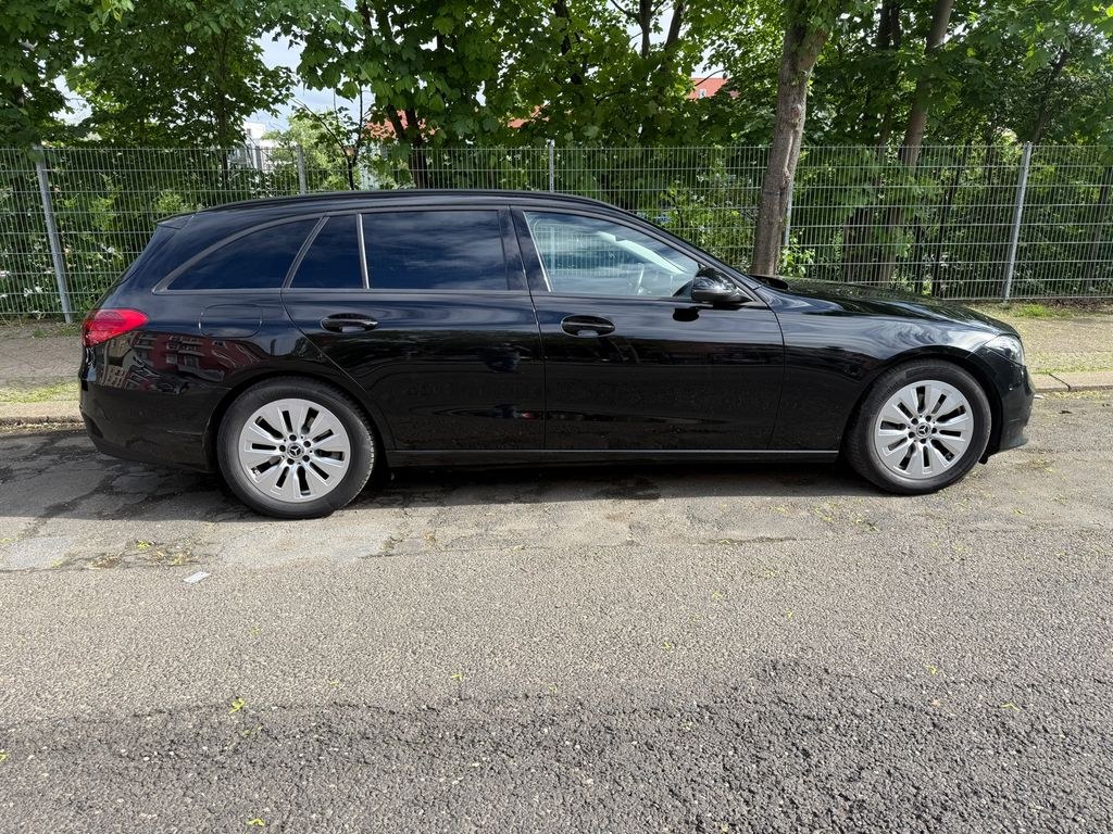 نمای دیگر مرسدس بنز C 220 d 4MATIC T هدآپ