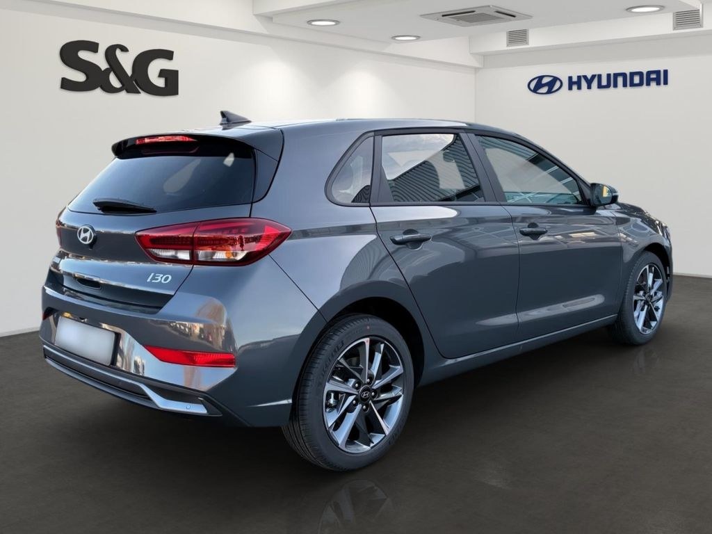 نمای دیگر هیوندای i30 1.5 T-GDi ادونتیج*48V*اتوماتیک*دوربین*DAB