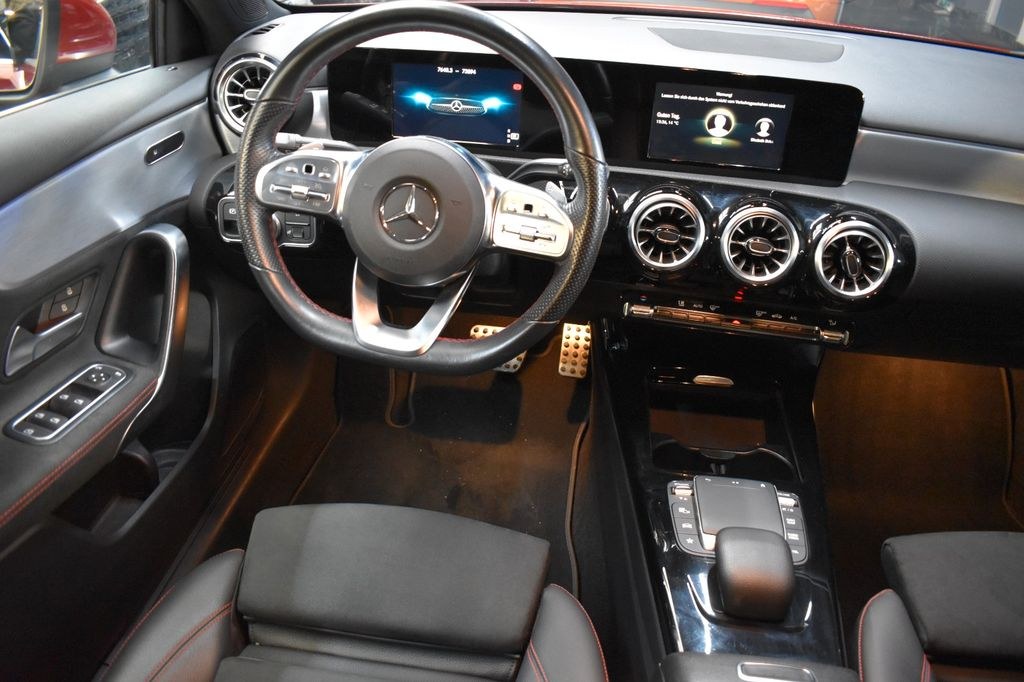 نمای دیگر مرسدس بنز A 200 d 4Matic AMG LINE*AMBIENTE*LED*SHZ*PDC