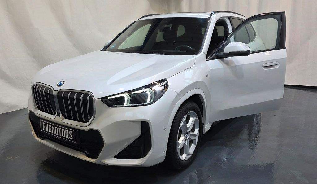 نمای دیگر بی ام و X1 20 d xDrive M Sport دوربین 360