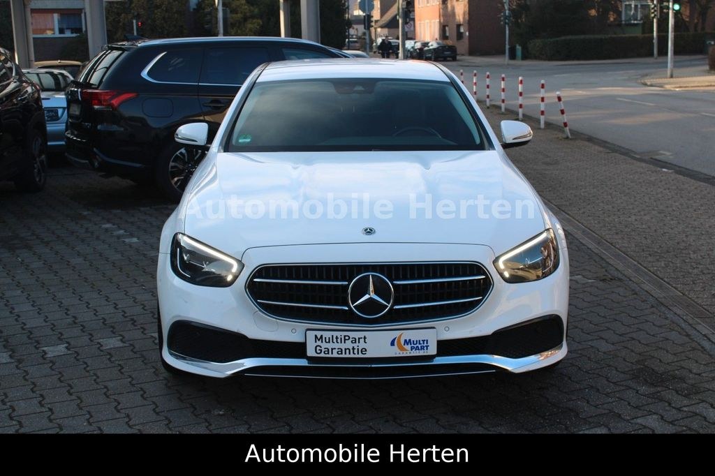 نمای دیگر مرسدس بنز E 200d لیموزین*فیسلیفت*آوانگارد*وایداسکرین*AMG